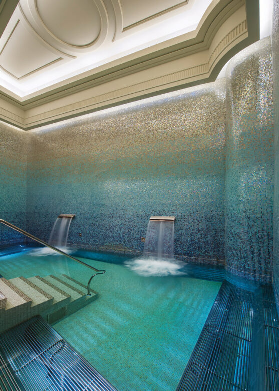 Crown SPA