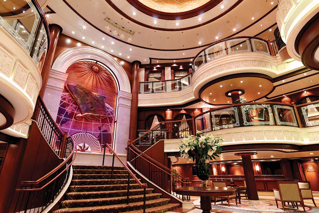 Queen Victoria, Grand Lobby