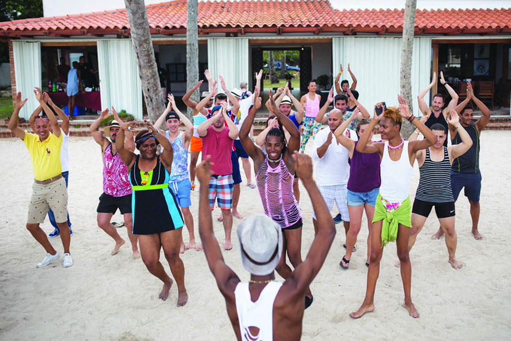 Dancing with the local LGBT Community "Este Amor" at Casa Blanca (Photo by Fran Afonso)