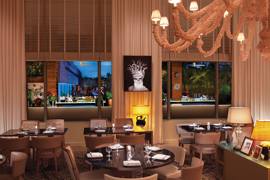 The Bazaar (Blanca) Dining Room with Bar Centro