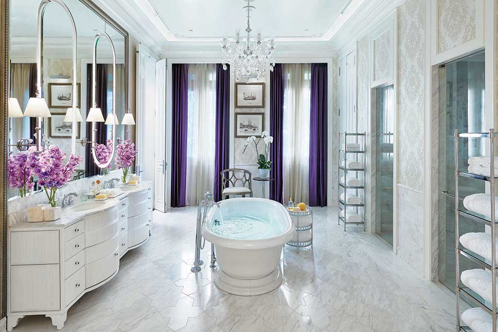 Suite Royal Bathroom