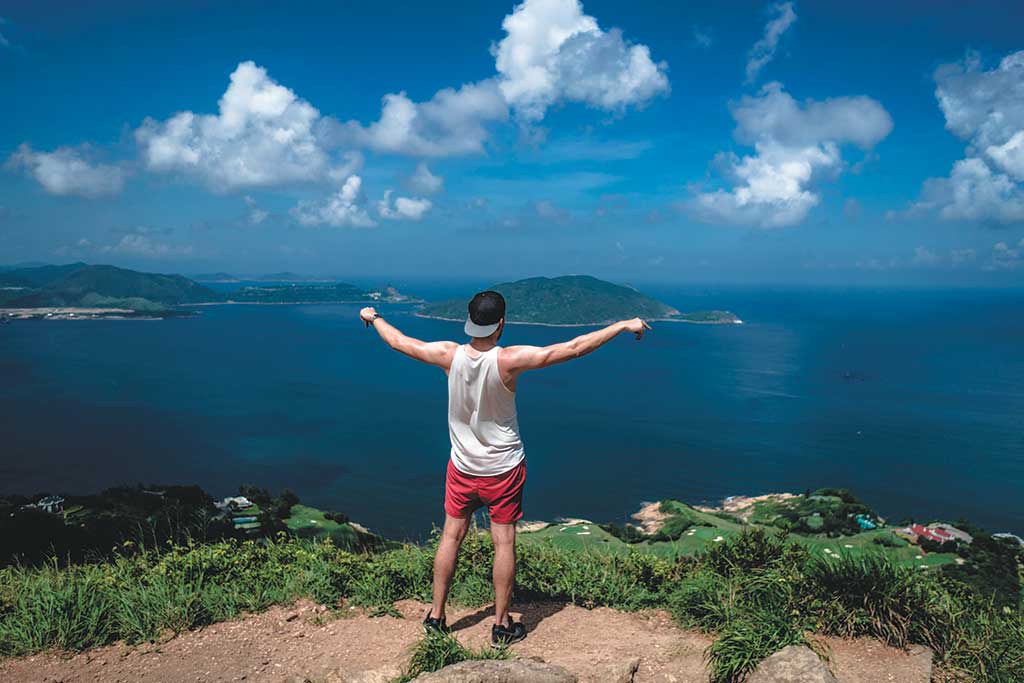 Hiking in Hong Kong by Laurin