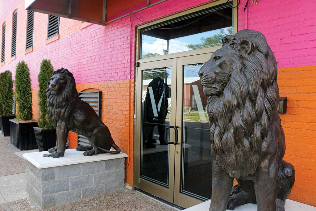 Vu Guesthouse Entrance