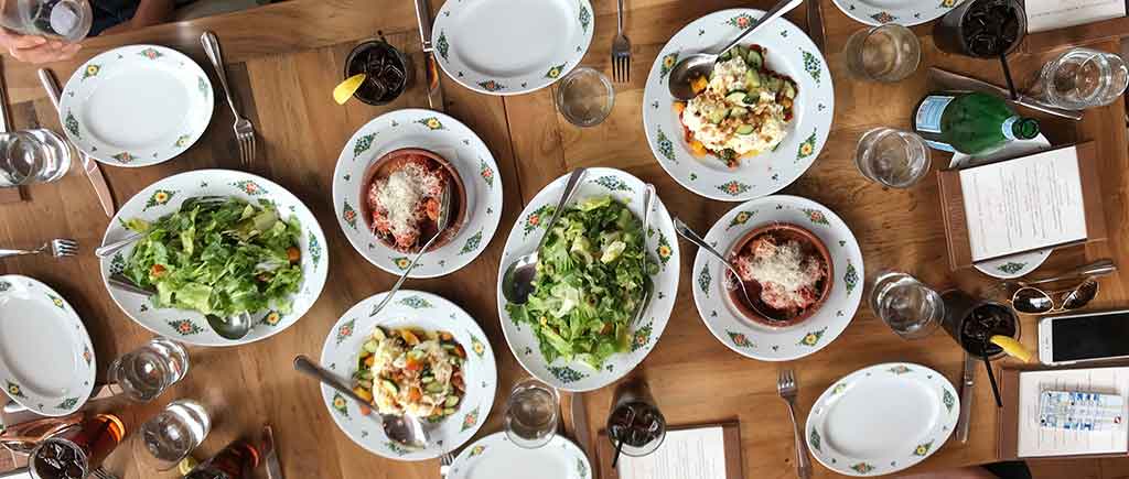 Get the inside scoop on DC’s dining scene with Chefs Dish DC on washington.org, which stars some of DC’s best chefs on food tours through their favorite neighborhoods
