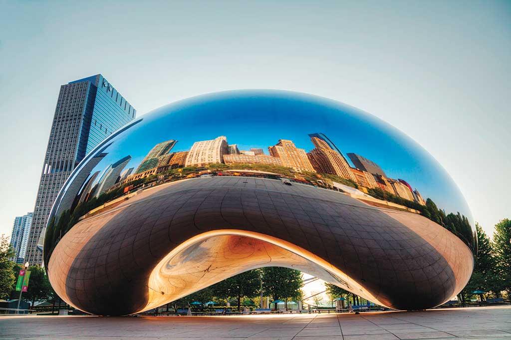 Cloud Gate sculpture in Millennium park
