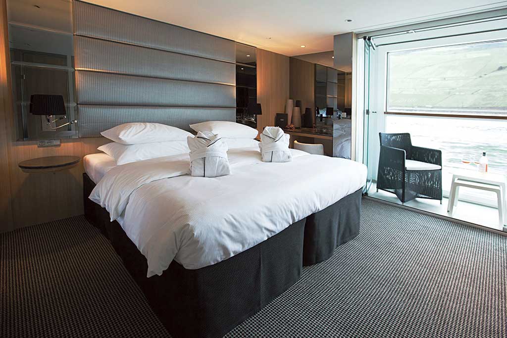 Scenic Jasper Deluxe Balcony Suite