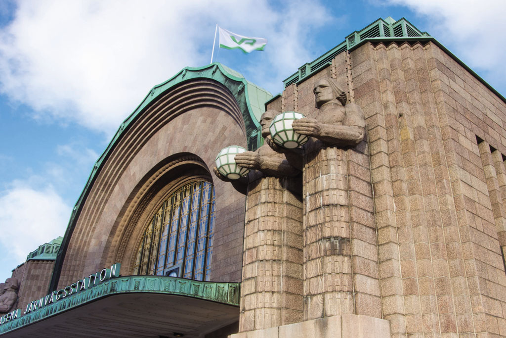 Acade and Main Entrance to Central Railway Station By Mikhail Varentsov