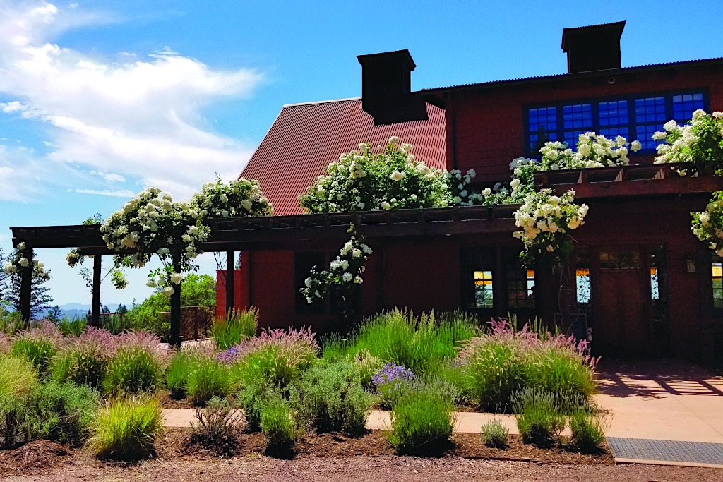 Fort Ross Vineyard and Winery - Cocktail lounge with a view