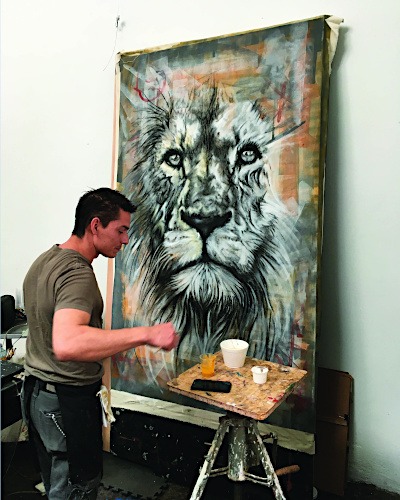 Painter Mario Oliva