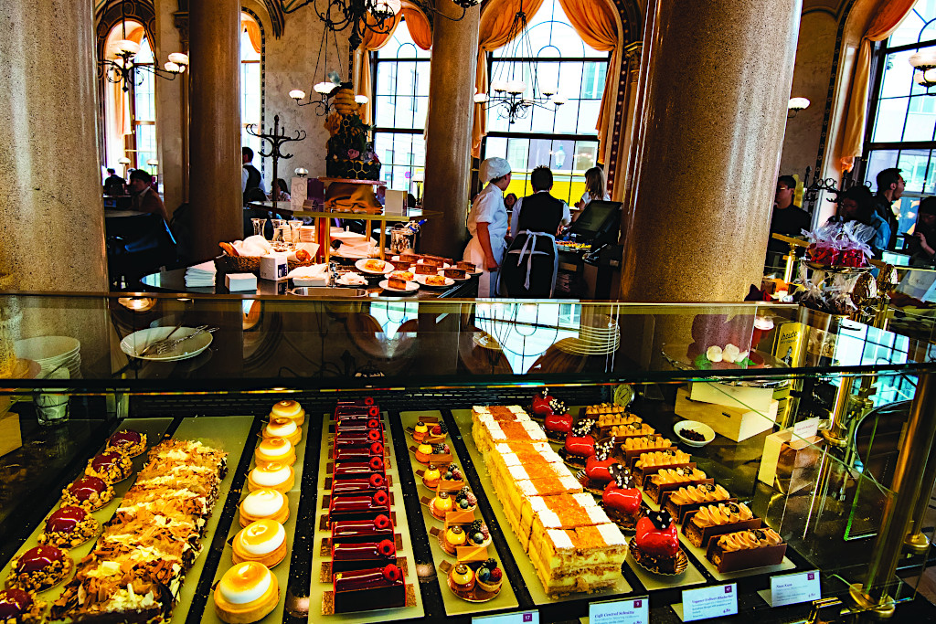 Cafรฉ Central in Vienna, Austrai