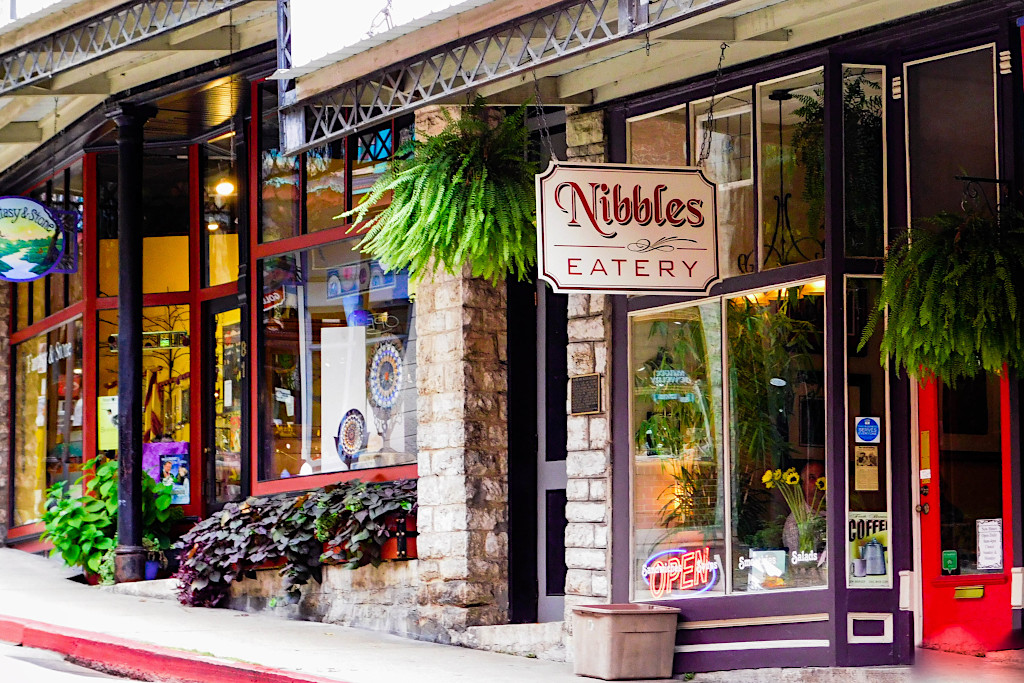 Dowtown Eureka Springs, Arkansas