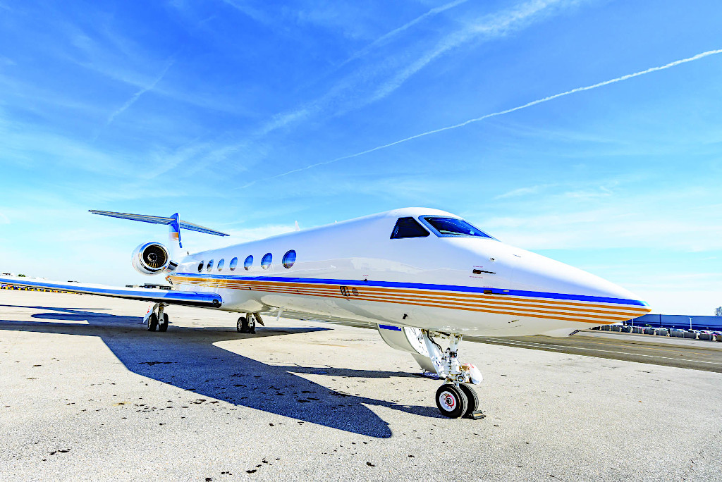 Gulfstream G550, Gregg Brunson-Pitts, Advanced Aviation Team