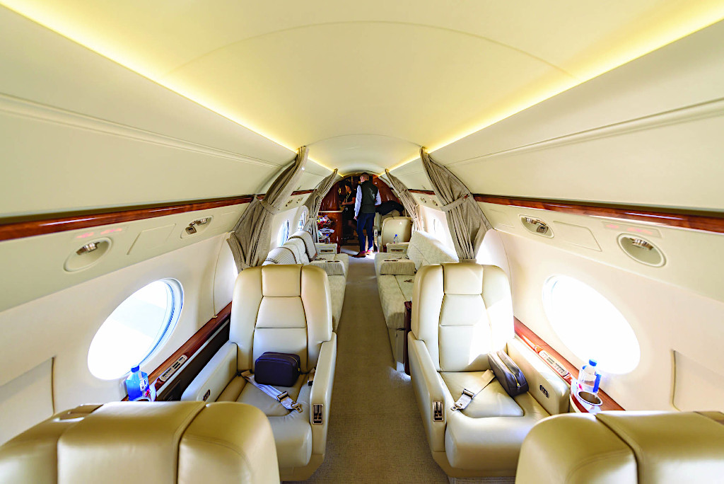 Gulfstream G550, Advanced Aviation Team