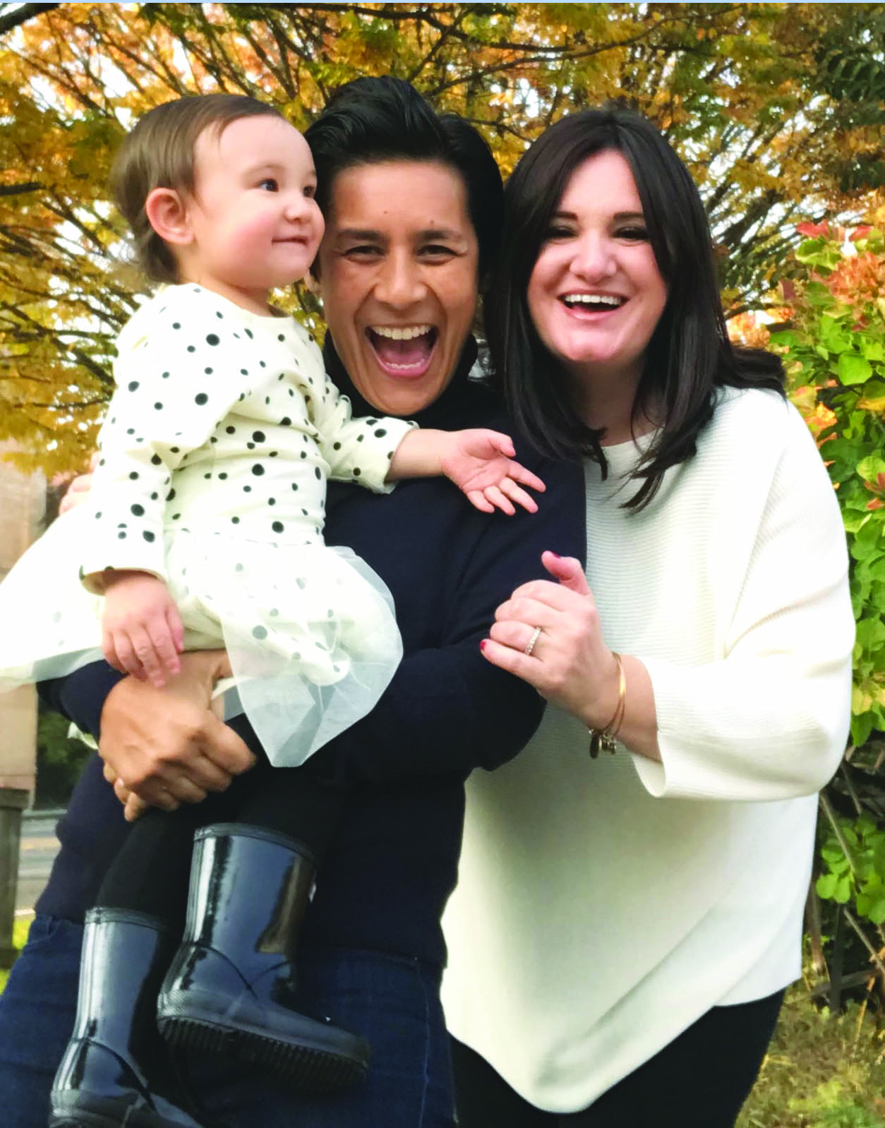 Gigi, Lisa, and Carlee Pidge - The Laugh Cellar
