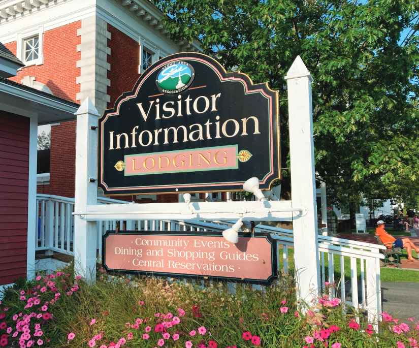 Stowe Visitor Information Center (Photo by Emma's Photos)