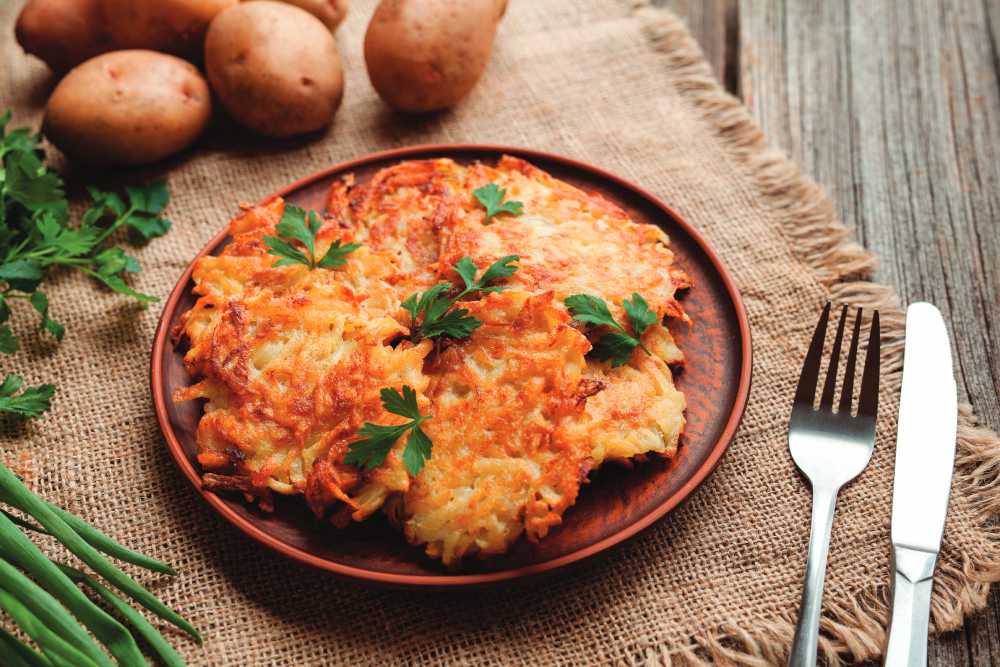 Potato Latkes (Photo by GreenArt)