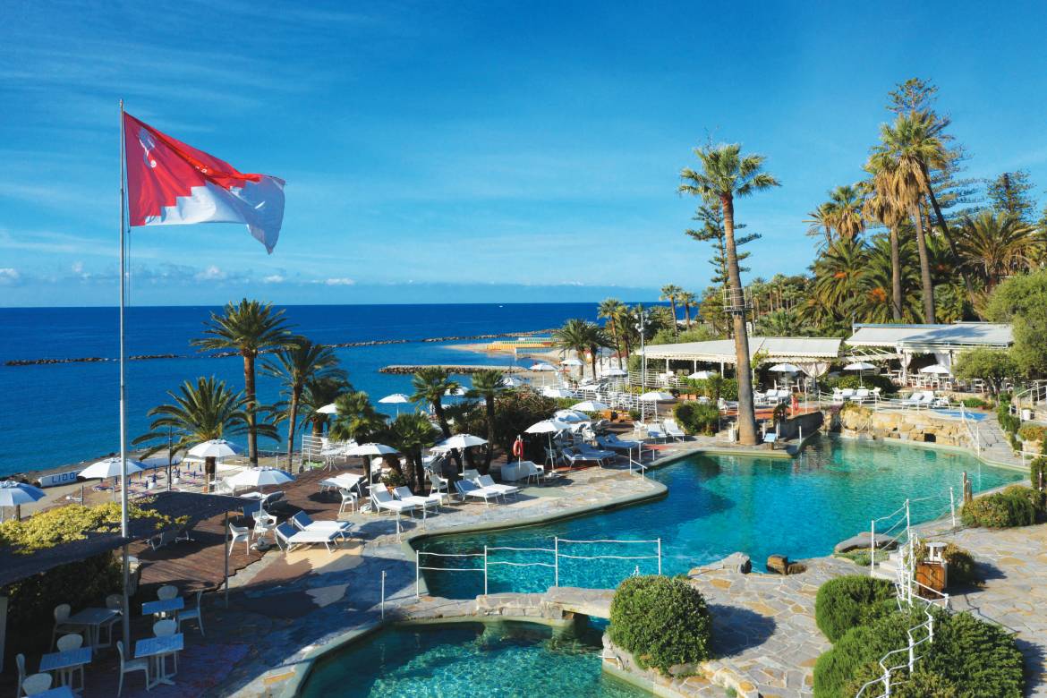 Royal Hotel Sanremo Panoramic Pool Area