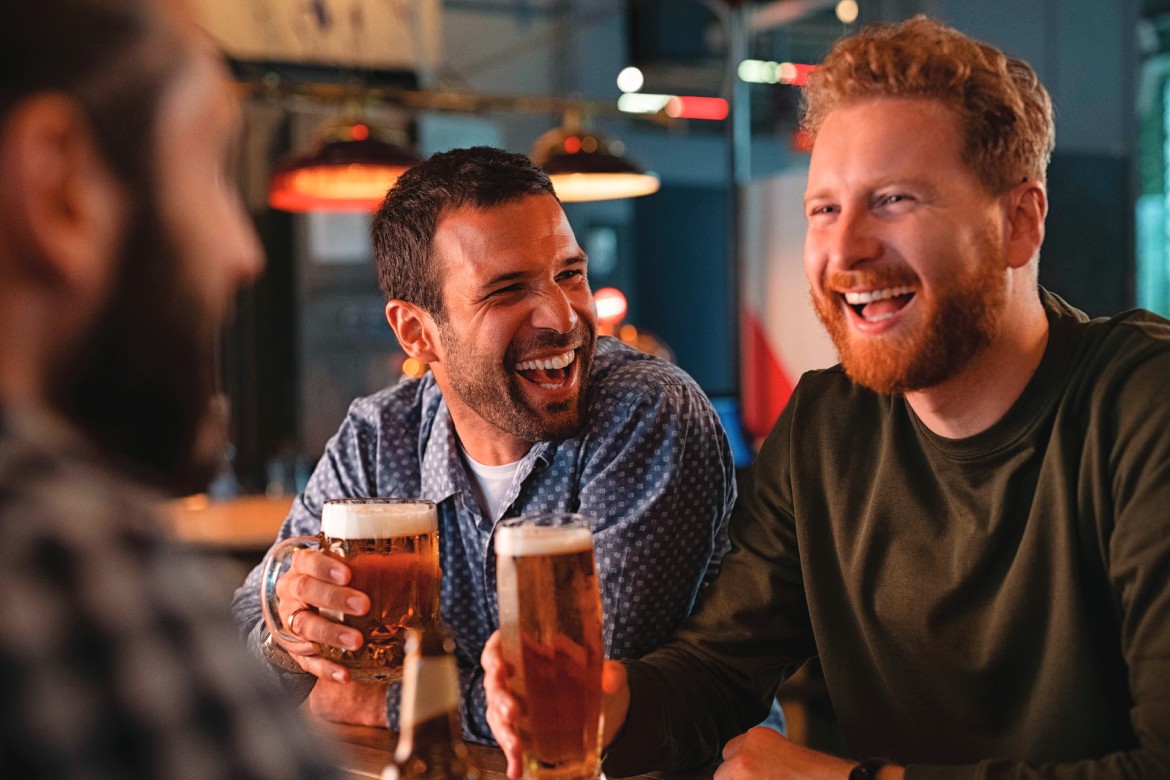 Enjoying a beer at Arcade (Photo by Ground Picture)