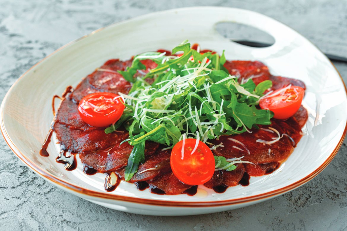 Beef Carpaccio at La Giostra (Photo by FabrikaSimf)
