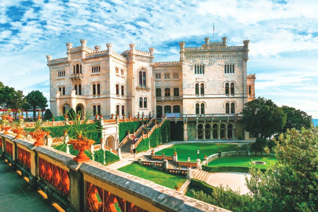 Miramare Castle (Photo by Leoks